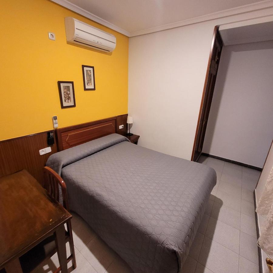 Hostal Pan America Madrid Exteriör bild